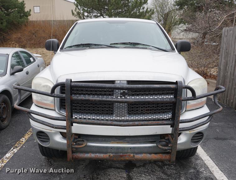 image for item DE3257 2006 Dodge Ram 2500 Quad Cab pickup truck