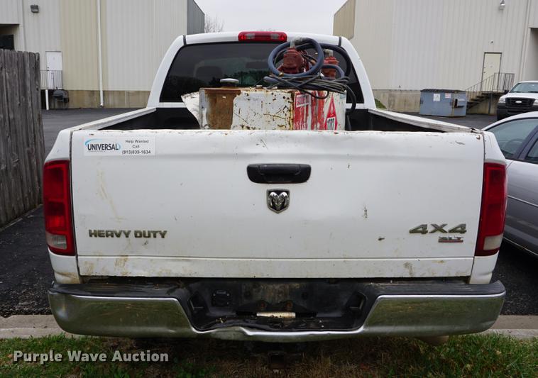 image for item DE3257 2006 Dodge Ram 2500 Quad Cab pickup truck
