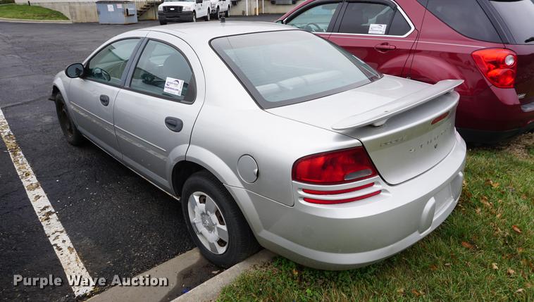 image for item DE3258 2004 Dodge Stratus