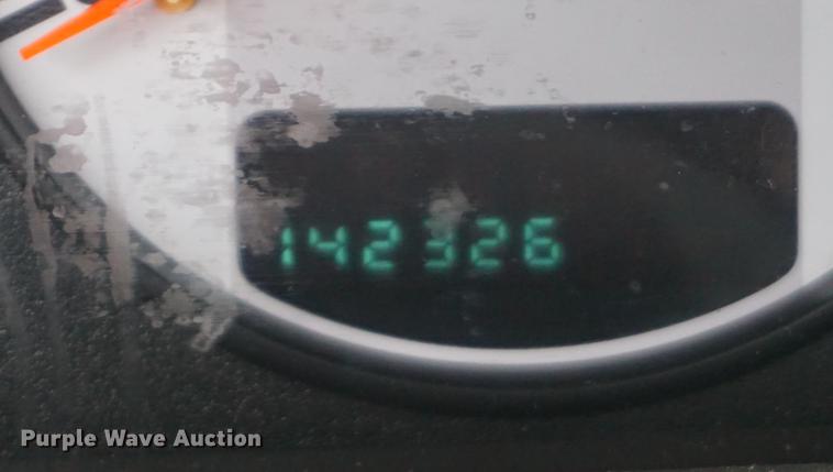 image for item DE3258 2004 Dodge Stratus