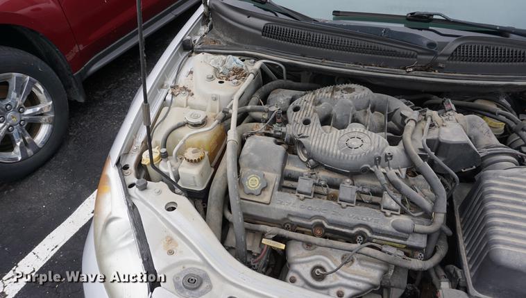 image for item DE3258 2004 Dodge Stratus