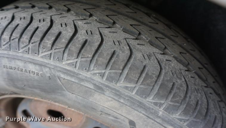 image for item DE3258 2004 Dodge Stratus