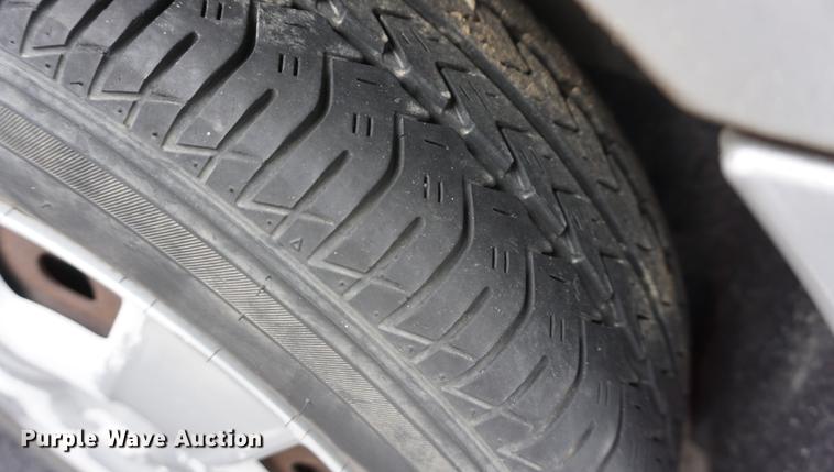 image for item DE3258 2004 Dodge Stratus