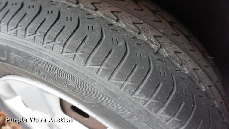 image for item DE3258 2004 Dodge Stratus