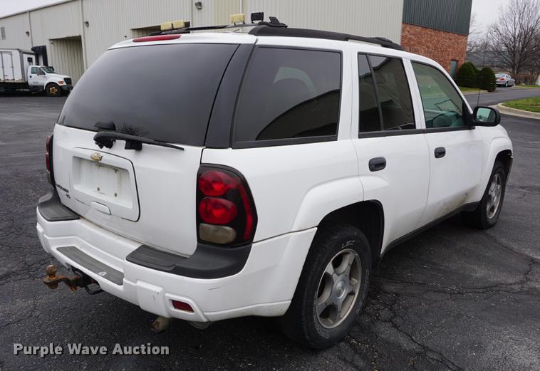 image for item DE3260 2008 Chevrolet TrailBlazer LS SUV