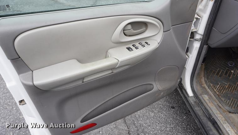 image for item DE3260 2008 Chevrolet TrailBlazer LS SUV