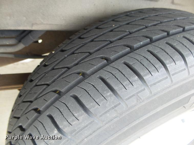 image for item DE3588 2003 Ford E150 XLT van