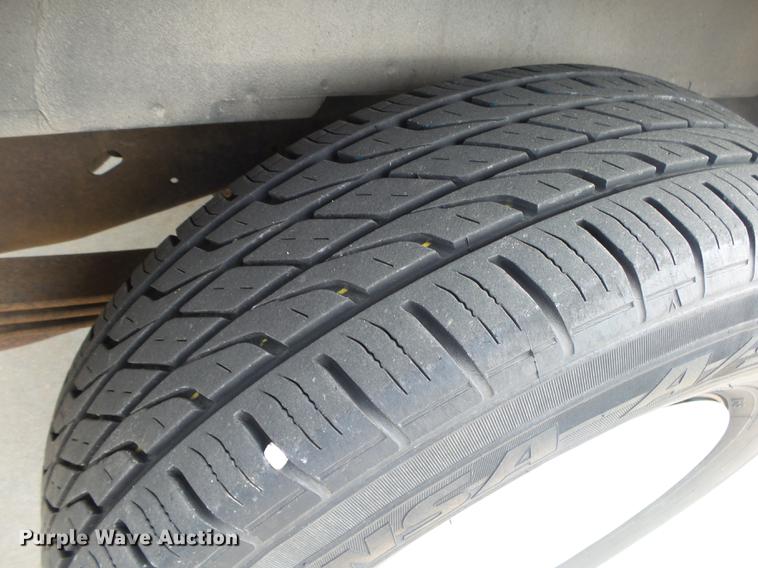 image for item DE3588 2003 Ford E150 XLT van