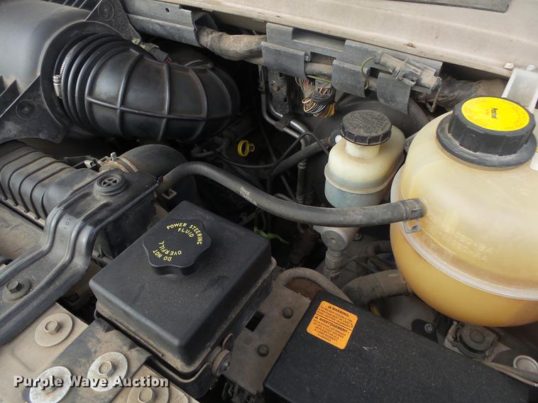 image for item DE3588 2003 Ford E150 XLT van