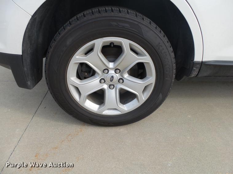 image for item DE3589 2013 Ford Edge SUV