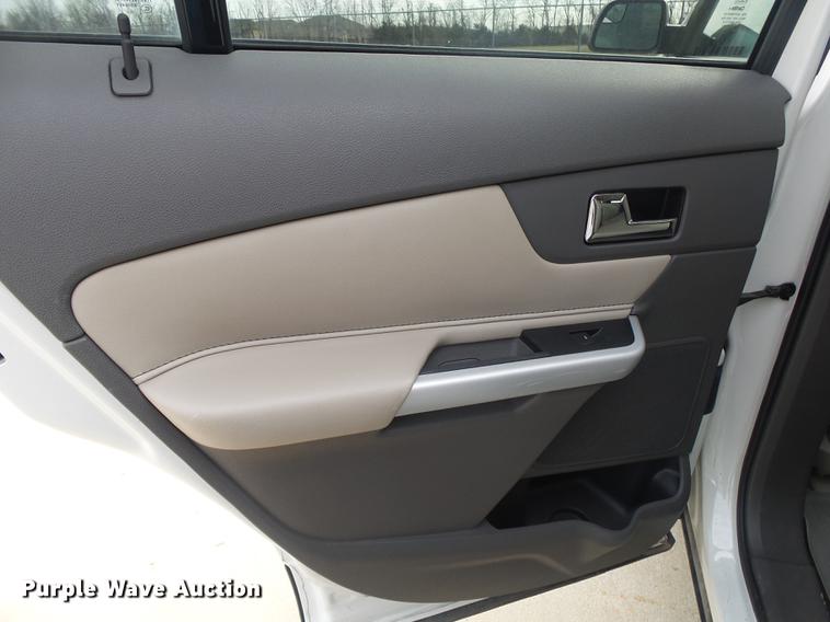 image for item DE3589 2013 Ford Edge SUV