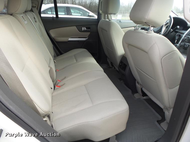 image for item DE3589 2013 Ford Edge SUV
