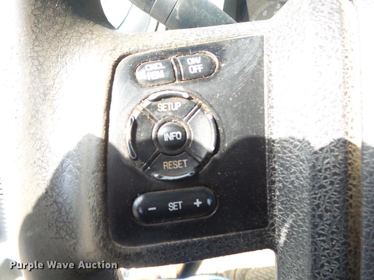 image for item DE3595 2012 Ford F350 Super Duty Crew Cab flatbed pickup truck