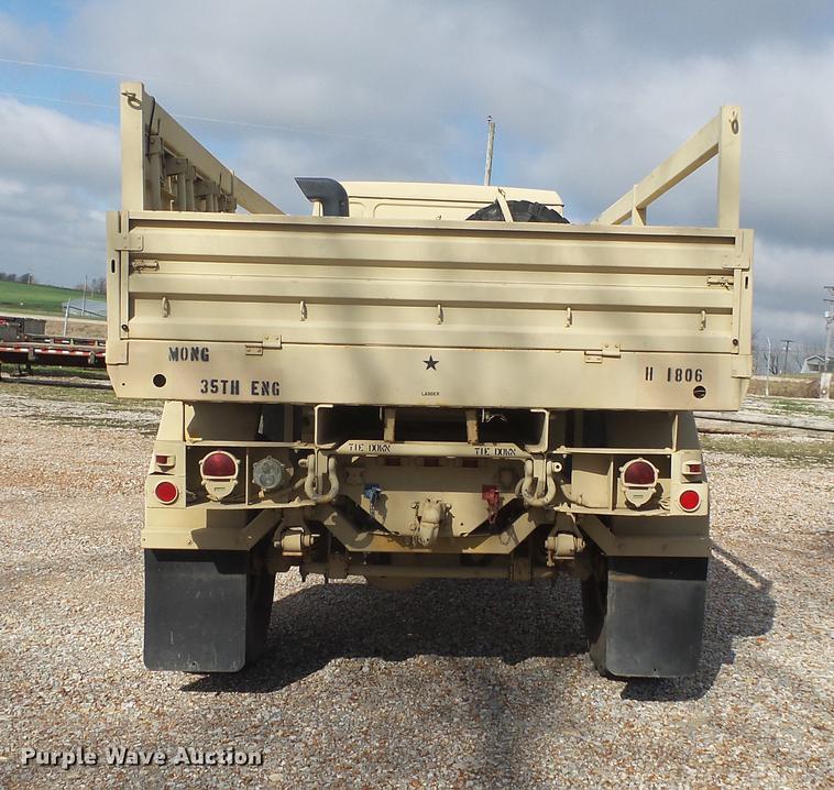 image for item DE3596 1997 Stewart Stevenson M-1078 flatbed truck