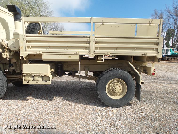 image for item DE3596 1997 Stewart Stevenson M-1078 flatbed truck