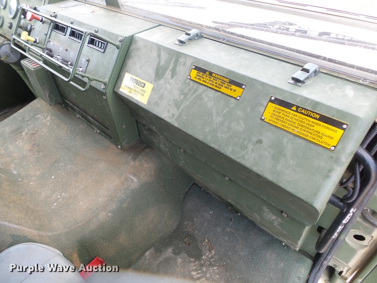 image for item DE3596 1997 Stewart Stevenson M-1078 flatbed truck