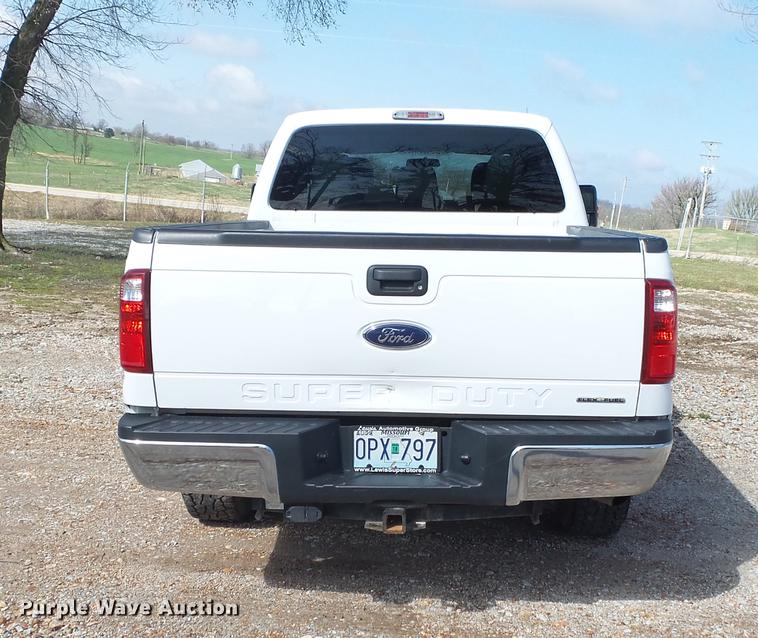 image for item DE3597 2016 Ford F250 Super Duty XLT Crew Cab pickup truck