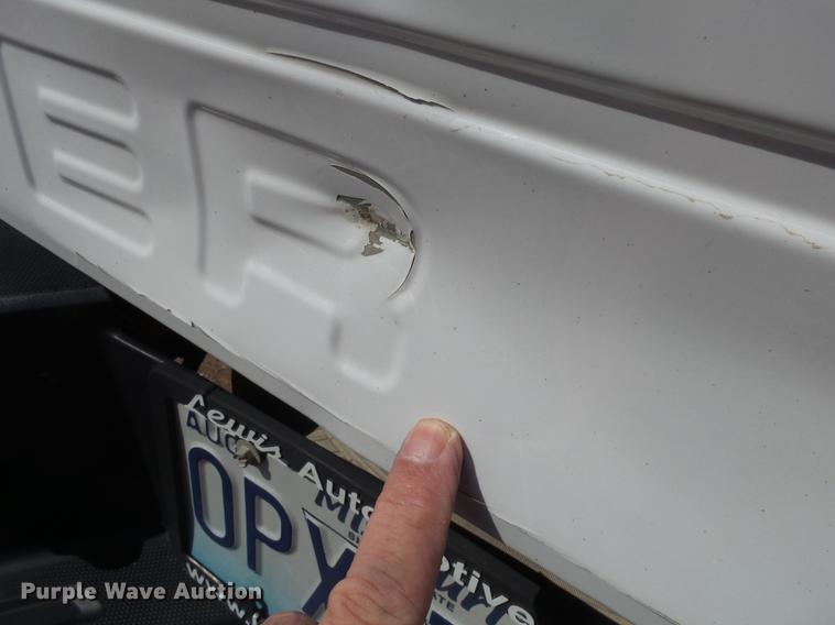 image for item DE3597 2016 Ford F250 Super Duty XLT Crew Cab pickup truck