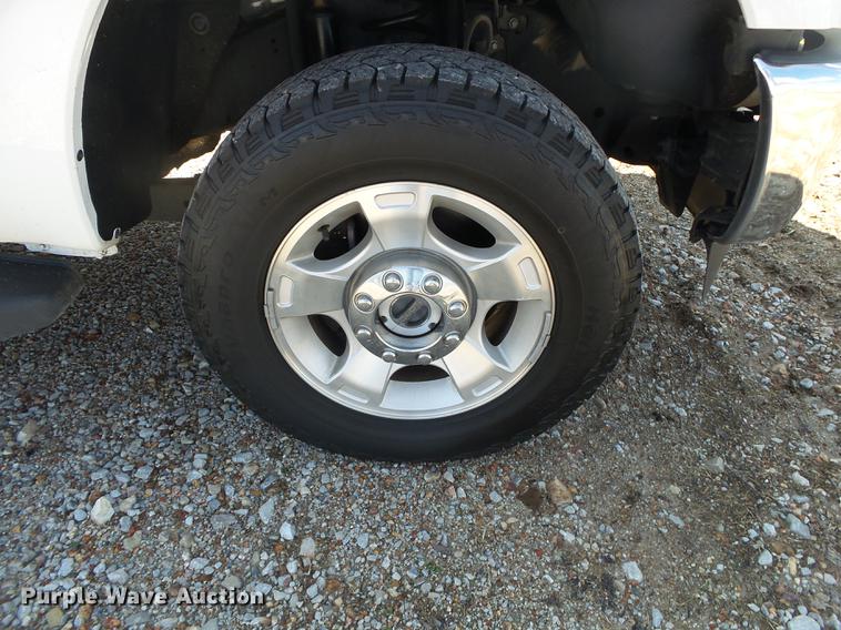 image for item DE3597 2016 Ford F250 Super Duty XLT Crew Cab pickup truck