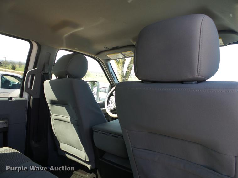 image for item DE3597 2016 Ford F250 Super Duty XLT Crew Cab pickup truck