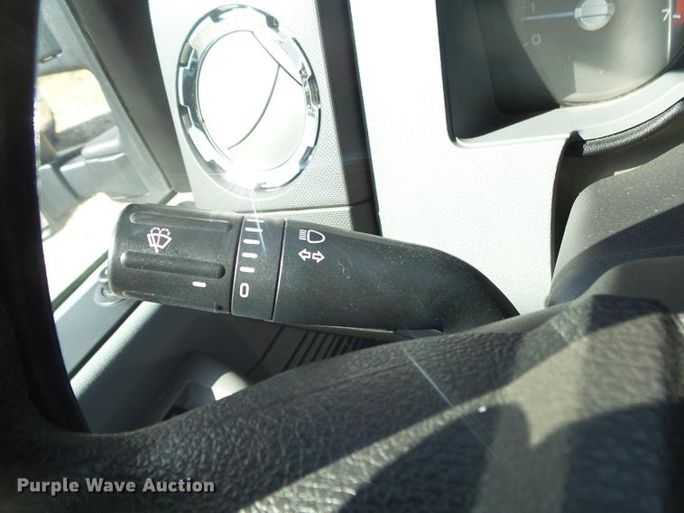 image for item DE3597 2016 Ford F250 Super Duty XLT Crew Cab pickup truck