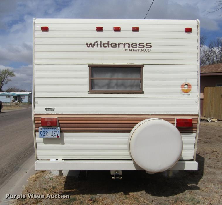 image for item DE6686 1985 Fleetwood Wilderness camper