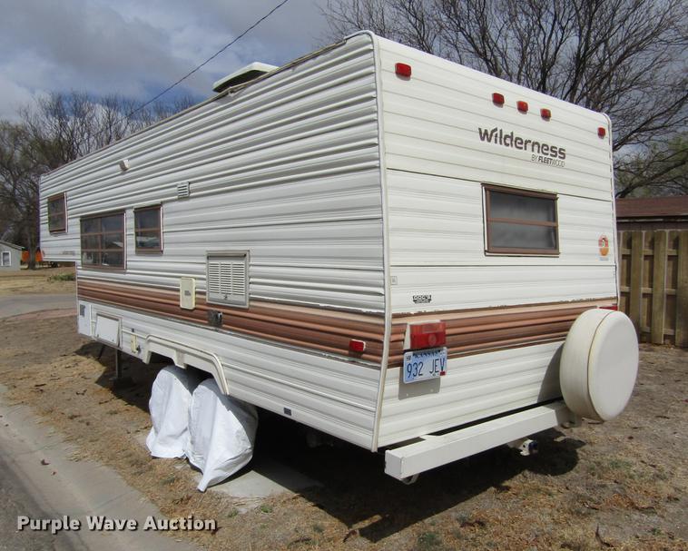 image for item DE6686 1985 Fleetwood Wilderness camper