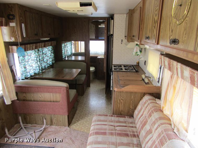 image for item DE6686 1985 Fleetwood Wilderness camper