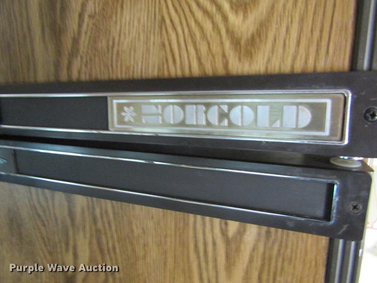 image for item DE6686 1985 Fleetwood Wilderness camper