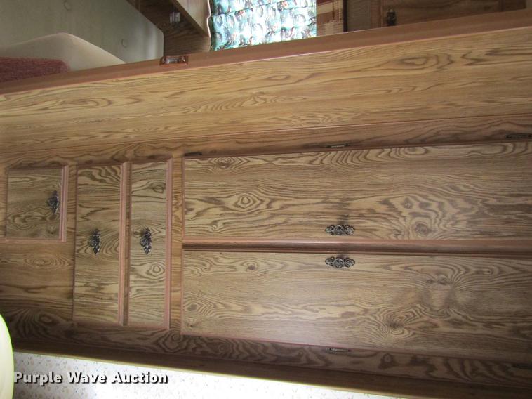 image for item DE6686 1985 Fleetwood Wilderness camper