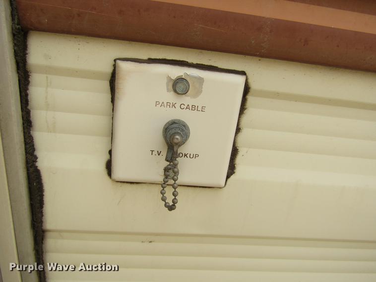 image for item DE6686 1985 Fleetwood Wilderness camper