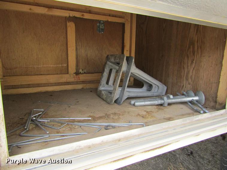 image for item DE6686 1985 Fleetwood Wilderness camper