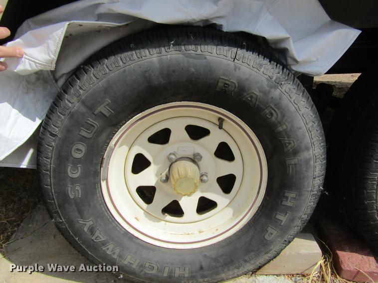 image for item DE6686 1985 Fleetwood Wilderness camper