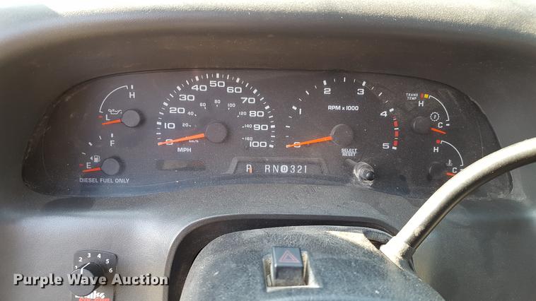 image for item DF3591 2004 Ford F550 flatbed truck