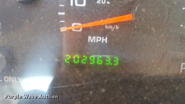 image for item DF3591 2004 Ford F550 flatbed truck