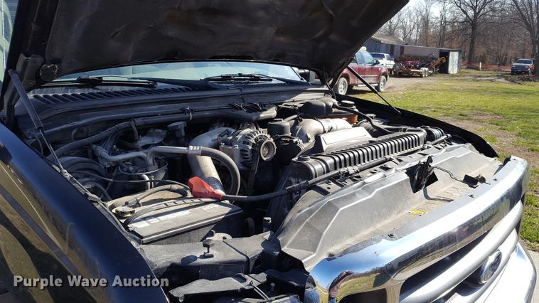 image for item DF3591 2004 Ford F550 flatbed truck