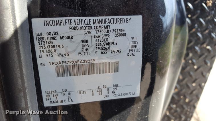 image for item DF3591 2004 Ford F550 flatbed truck