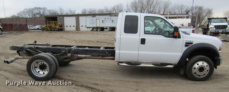 image for item DF3750 2009 Ford F550 SuperCab truck cab and chassis