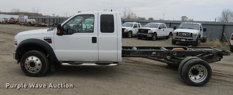 image for item DF3750 2009 Ford F550 SuperCab truck cab and chassis