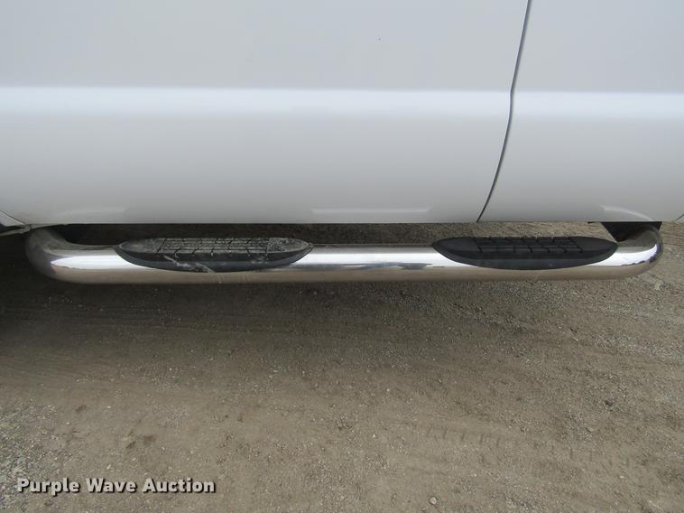 image for item DF3750 2009 Ford F550 SuperCab truck cab and chassis