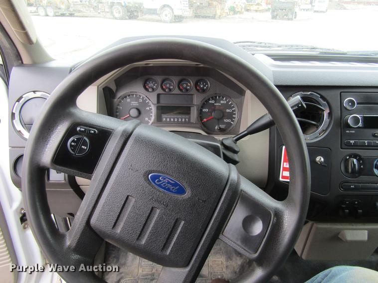 image for item DF3750 2009 Ford F550 SuperCab truck cab and chassis