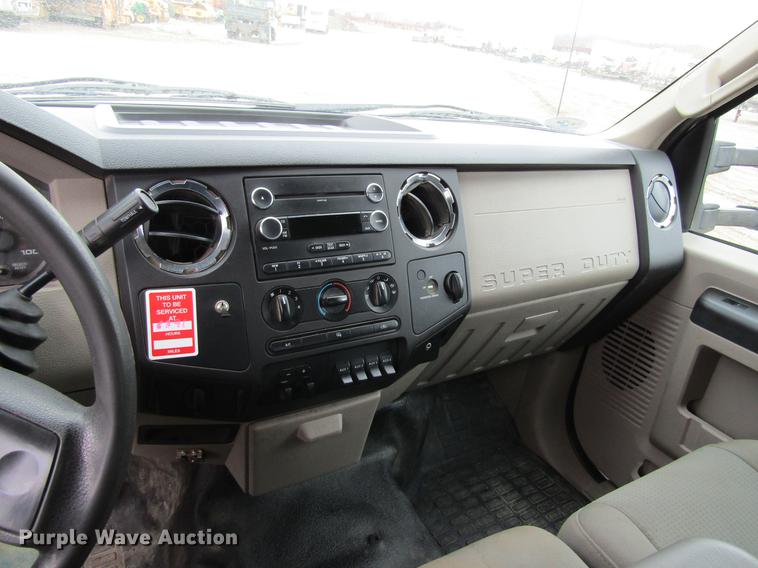 image for item DF3750 2009 Ford F550 SuperCab truck cab and chassis