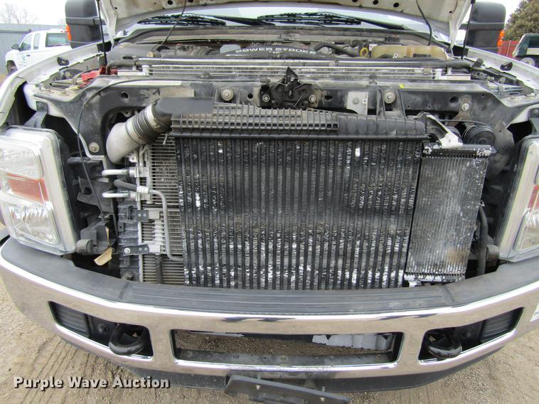 image for item DF3750 2009 Ford F550 SuperCab truck cab and chassis