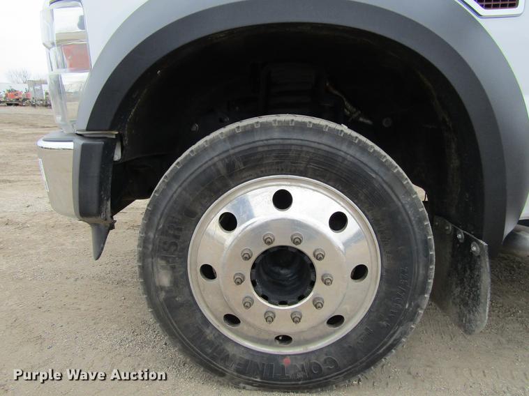image for item DF3750 2009 Ford F550 SuperCab truck cab and chassis
