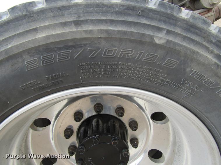 image for item DF3750 2009 Ford F550 SuperCab truck cab and chassis