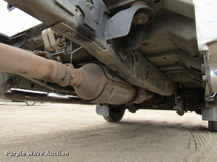 image for item DF3750 2009 Ford F550 SuperCab truck cab and chassis