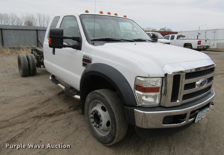 image for item DF3751 2009 Ford F550 SuperCab truck cab and chassis