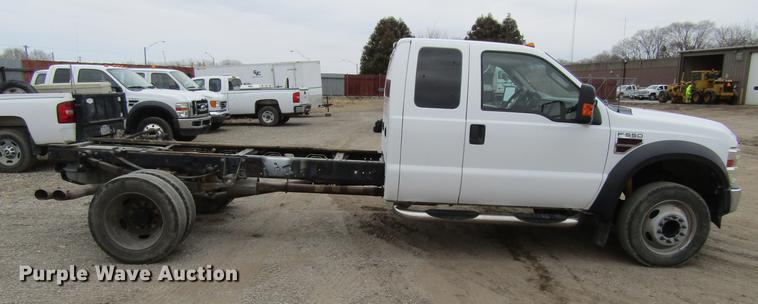 image for item DF3751 2009 Ford F550 SuperCab truck cab and chassis