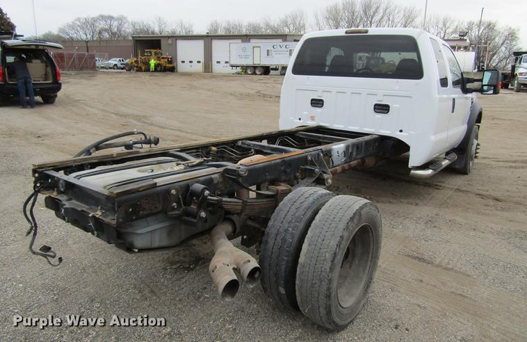 image for item DF3751 2009 Ford F550 SuperCab truck cab and chassis
