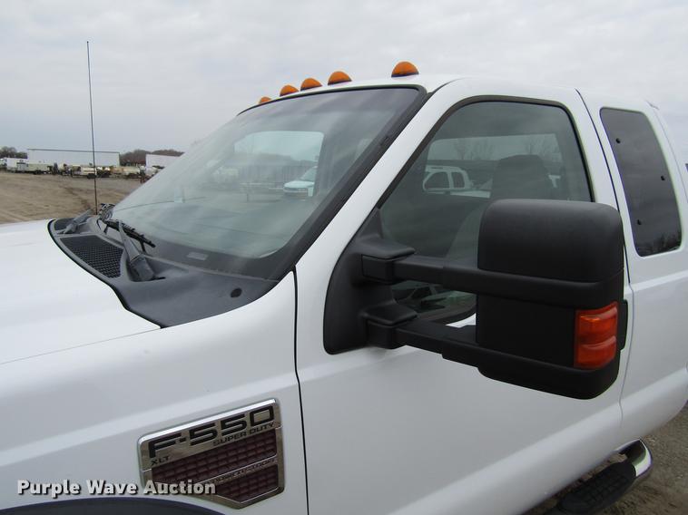 image for item DF3751 2009 Ford F550 SuperCab truck cab and chassis